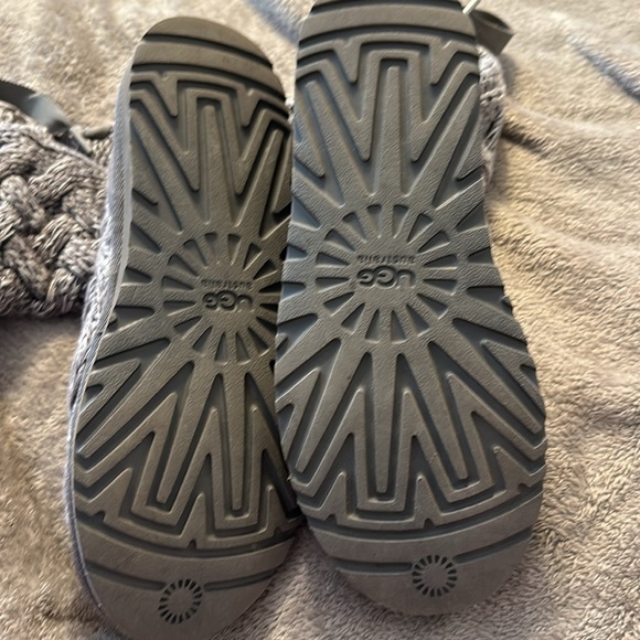 🥾🎀Sweater bow grey Uggs 🥰🎀🥾 - Picture 7 of 7